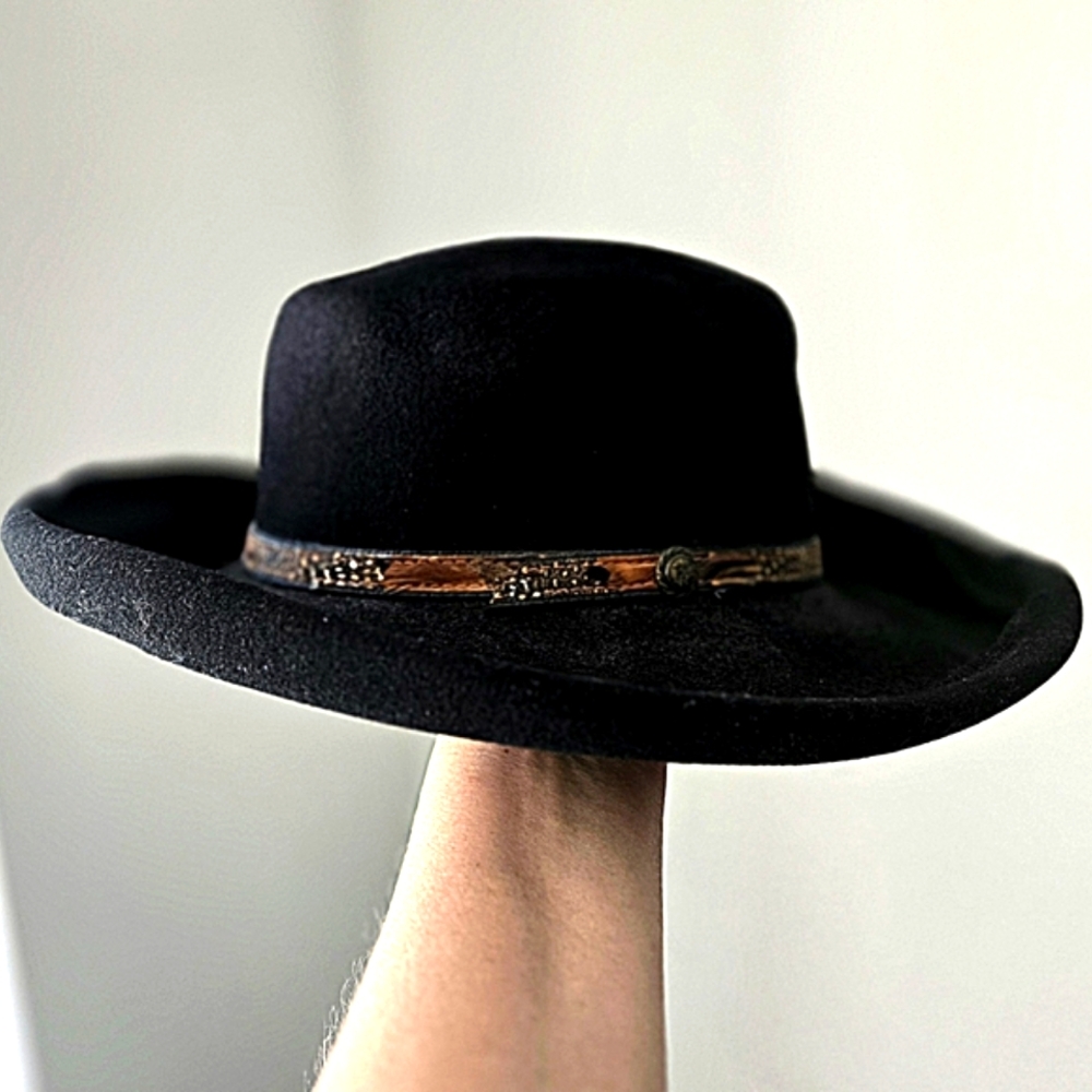 Outback Style Wool Hat w Leather Hatband Detail By IMPORTINA